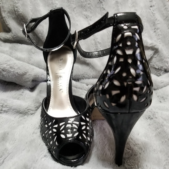 💃WHBM sleek black and white high heel shoes.💃 - Picture 2 of 6